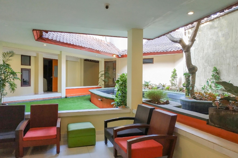 Public Area 2, Flagship 2688 Guntur Hotel, Denpasar