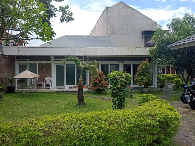 Exterior & Views 4, Harmony Syariah Guest House, Bandung