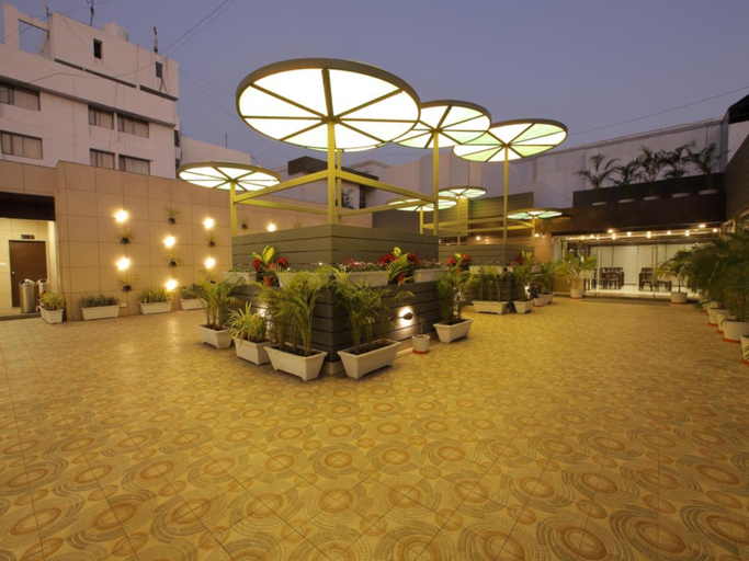 Hotel The Lotus Park, Ahmadabad