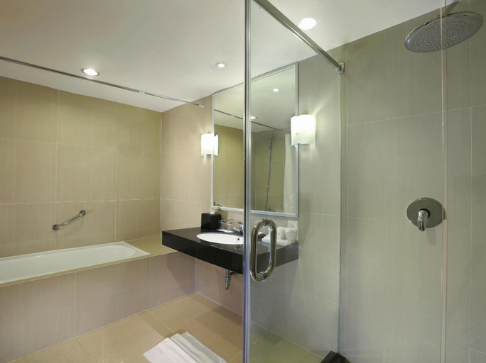 Bathroom, Golden City Hotel & Convention Center, Semarang