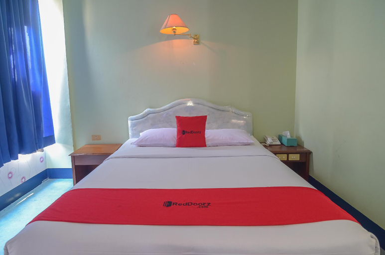 Bedroom 3, Reddoorz Near Tugu Naga Singkawang, Singkawang