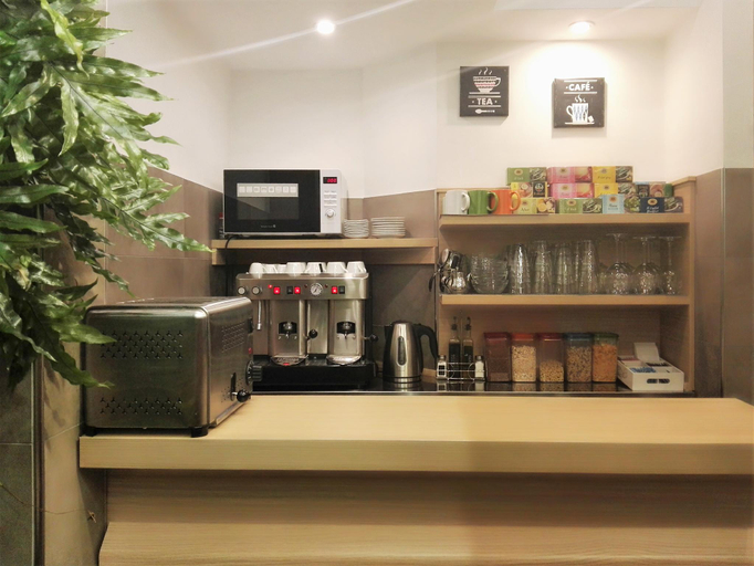 Food & Drinks 5, Hotel Paolo II, Rome