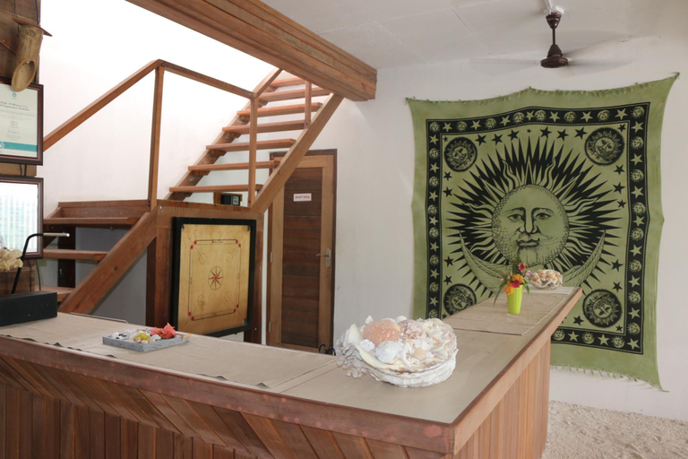 Public Area, Iru Guest House, Kaafu Atoll