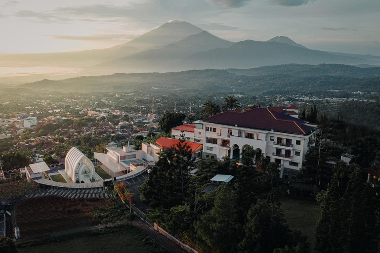 Exterior & Views 3, Susan Spa & Resort, Semarang