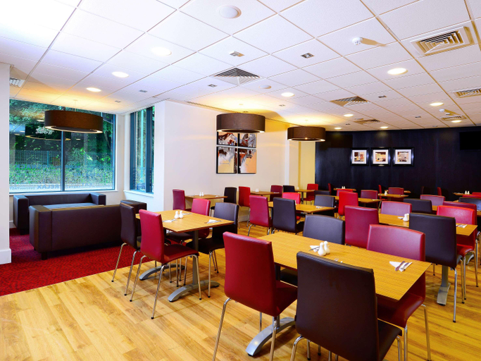 Public Area, Travelodge Derby Cricket Ground, Derby