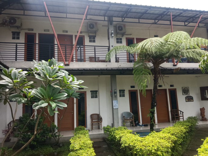 Exterior & Views 2, Harmony Syariah Guest House, Bandung