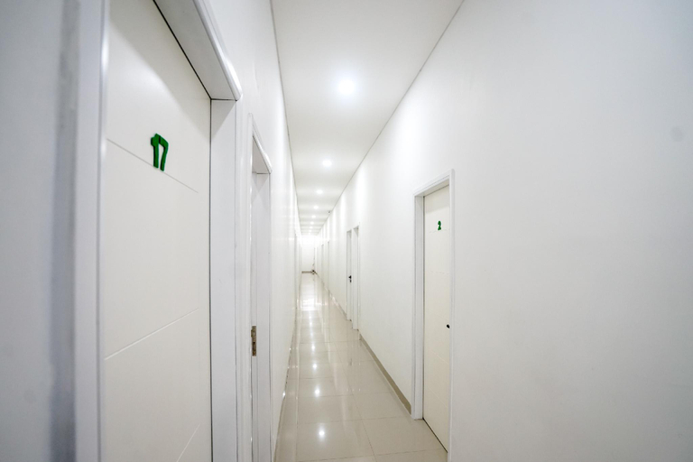 Public Area 2, OYO 443 Hotel Barlian, Palembang