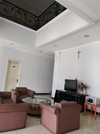 OYO 90953 36 Residence, South Tangerang