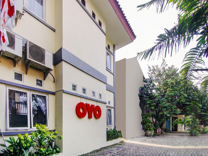 Exterior & Views 2, OYO 3133 Wisma Yampi Syari'ah, South Jakarta