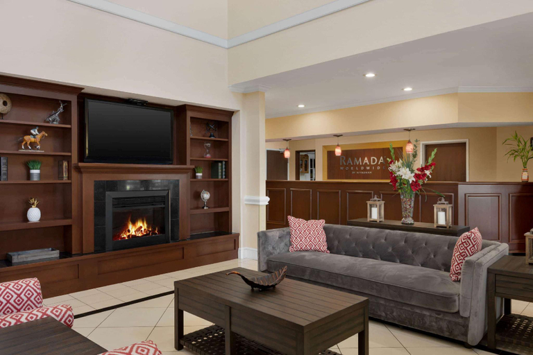 Public Area 2, Ramada by Wyndham Elizabethtown, Hardin