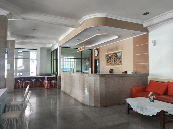 Chozilgan qin va eshak Irina Muromtsevaning erotik pantiesining barcha fotosuratlari