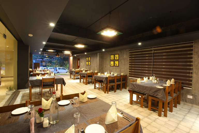 Food & Drinks 5, Woodnote Thekkady, Theni