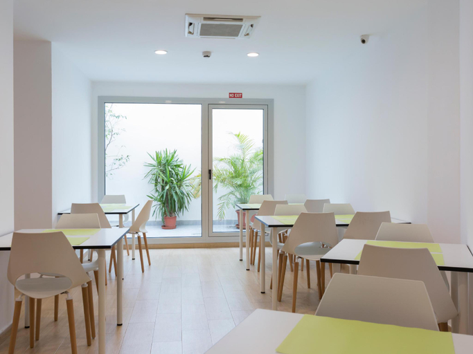 Others 5, SmartRoom Barcelona, Barcelona