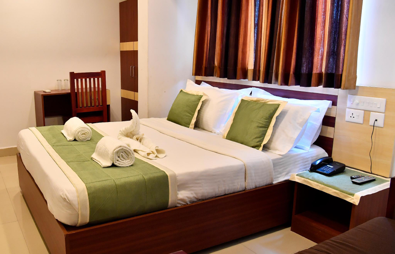 Bedroom 2, Puthens Capitol Inn, Ernakulam