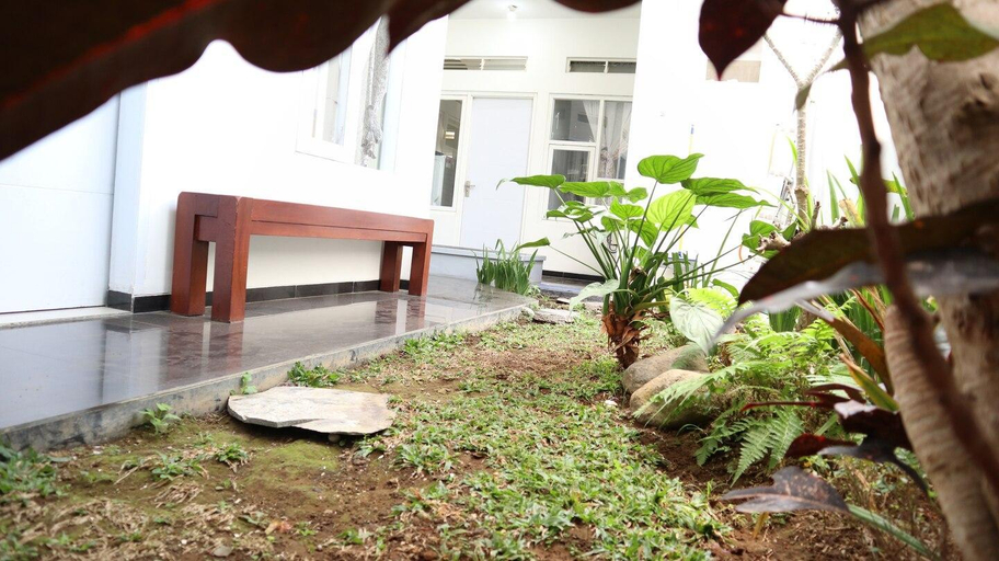 Others 4, Batu Villas, Malang