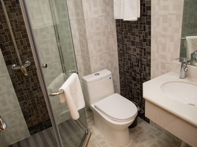 Bathroom 4, GreenTree Alliance Chengde Shuangqiao District Mountain Resort Branch, Chengde