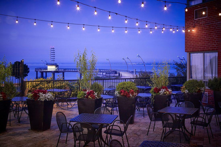 Food & Drinks 4, Waterfront Hotel, Halton