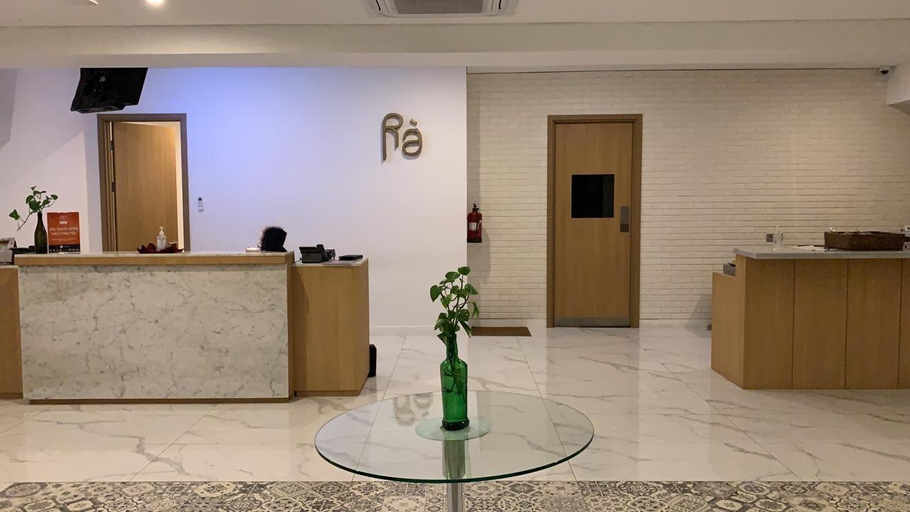 Public Area 4, Ra Inn Kemang, Jakarta Selatan
