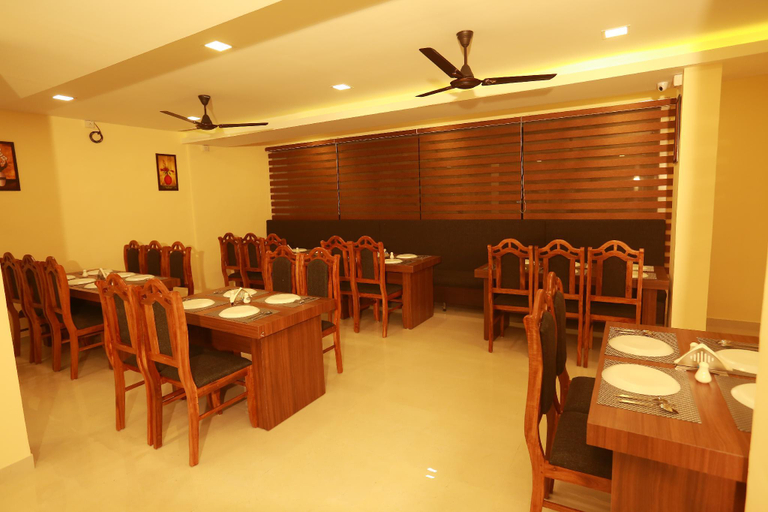 Food & Drinks 5, The Crescent suites Hotel, Ernakulam