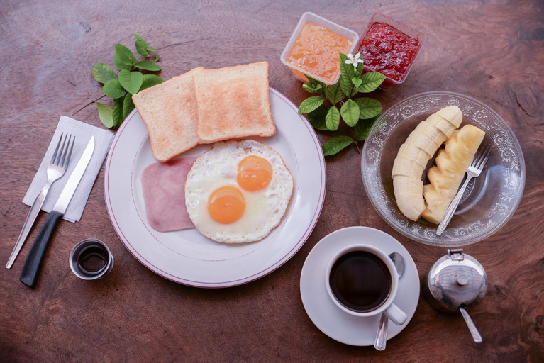 Food & Drinks 5, U-need Guesthouse 95, Phra Nakhon