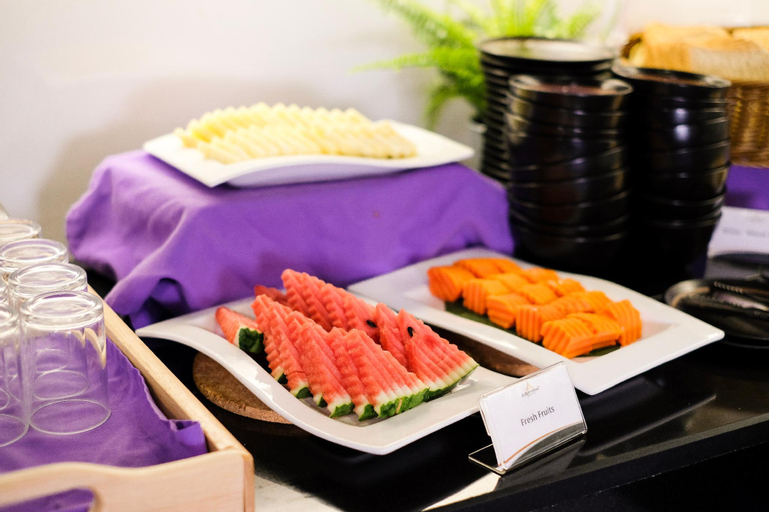 Food & Drinks 17