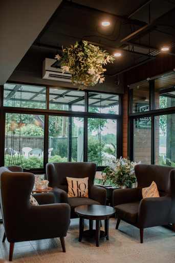 Public Area 2, canvas family home, Muang Trat