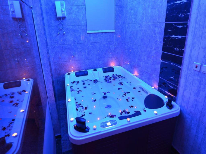 Bathroom 5, Arto Aparthotel, Riyadh