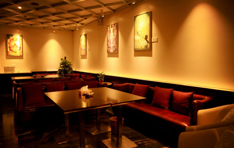 Food & Drinks 3, Zmax Nanjing Ningbo Yuyao Fengshan Road, Ningbo