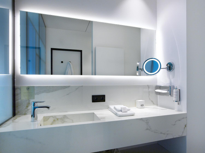 Bathroom 4, Hotel Damier Kortrijk, West-Vlaanderen