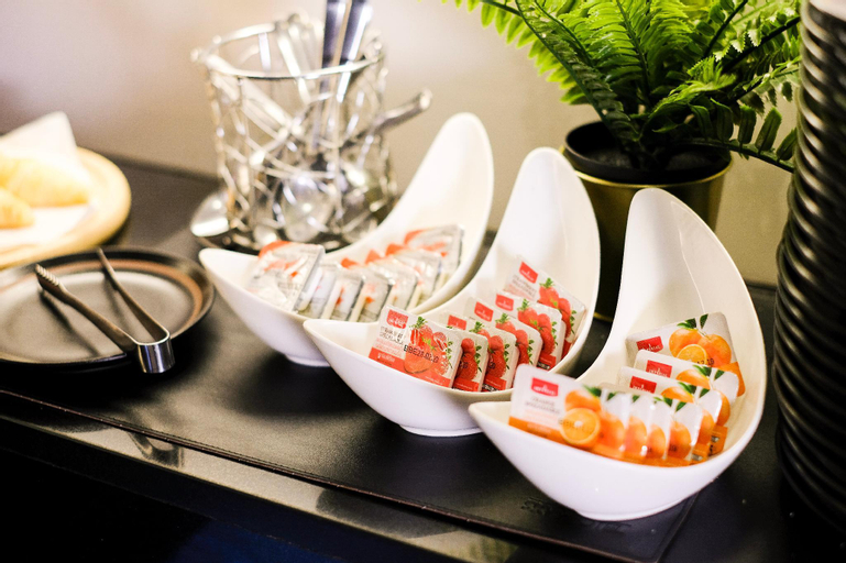 Food & Drinks 20