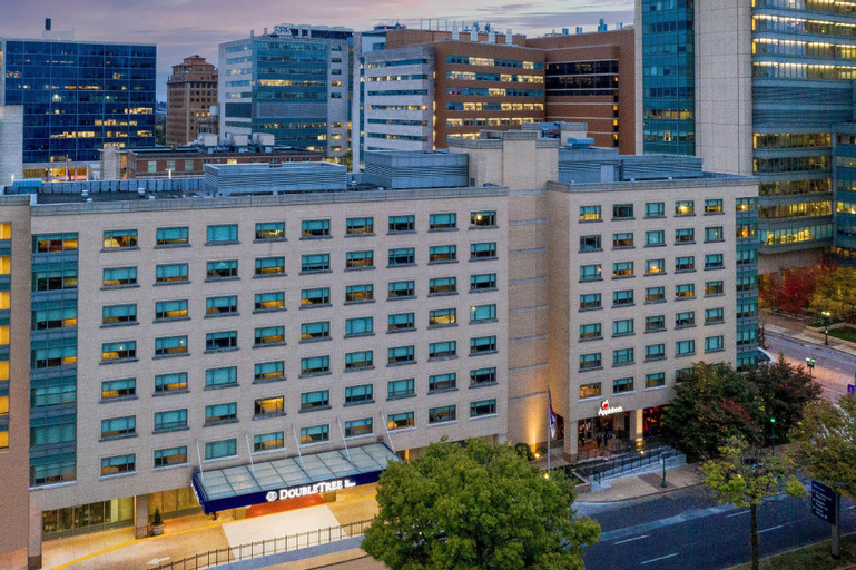 DoubleTree by Hilton St. Louis Forest Park, Saint Louis