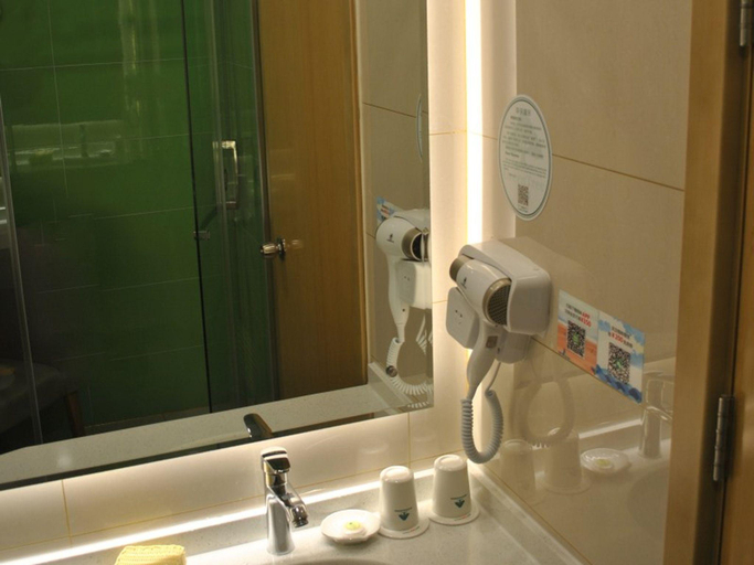 Bathroom 4, GreenTree Inn Heze Changcheng Road Tianhua E-commerce Logistics Park Express Hotel, Heze