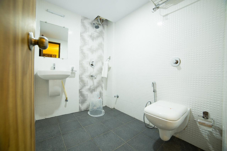 Bathroom 4, Hotel Plaza Heights, Bangalore
