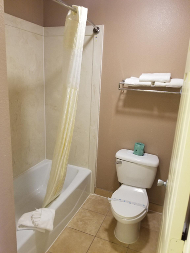 Bathroom 4, Scottish Inn & Suites, Chambers
