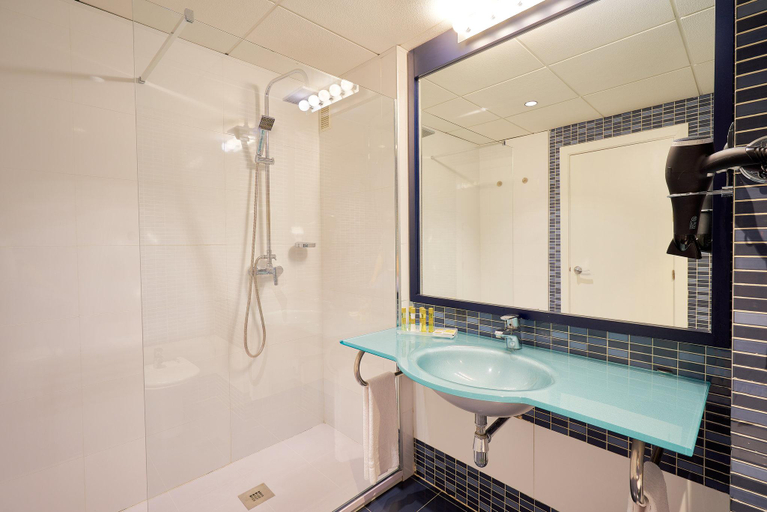 Bathroom 3, Eurostars Malaga, Málaga