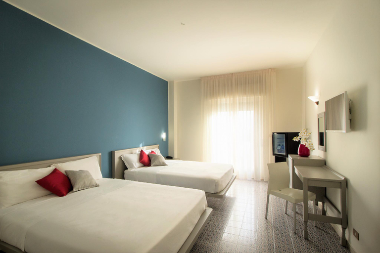 Bedroom 3, Saracen Sands Hotel and Congress Centre, Palermo