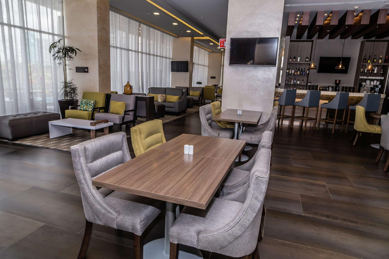 Food & Drinks 5, Hampton Inn & Suites by Hilton Puebla, Ocoyucan