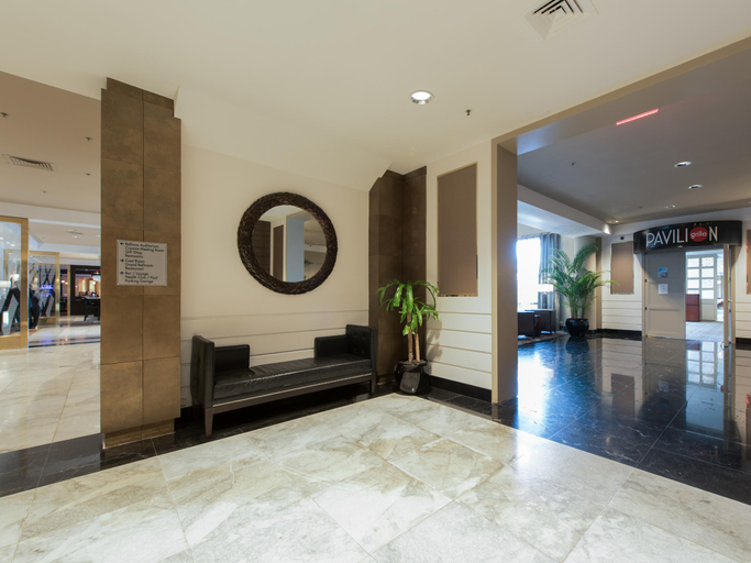 Public Area 3, DoubleTree by Hilton New York LaGuardia Airport, New York