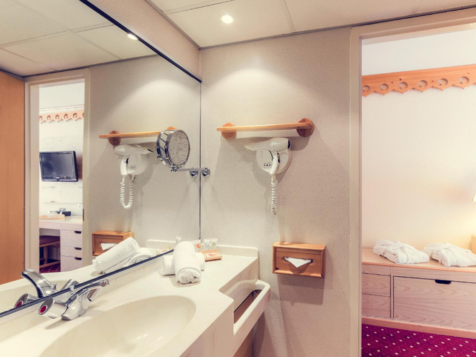 Bathroom 4, Fahrenheit Seven Val Thorens, Savoie