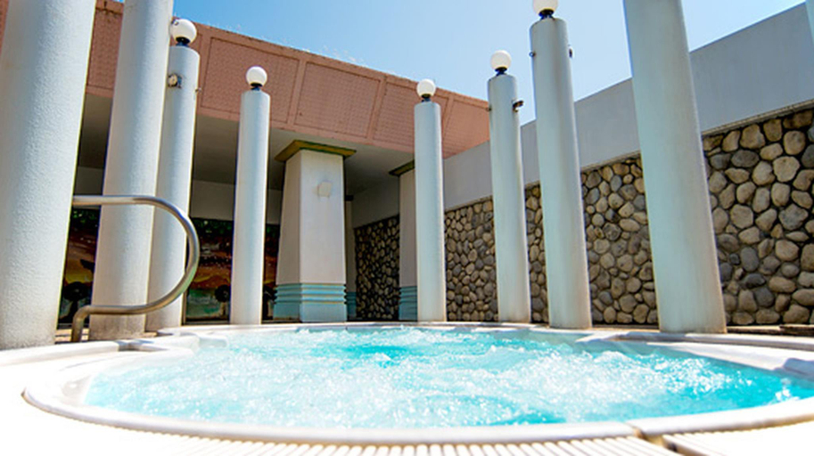 Sport & Beauty 4, Sea Side Villa Bokkai, Shika