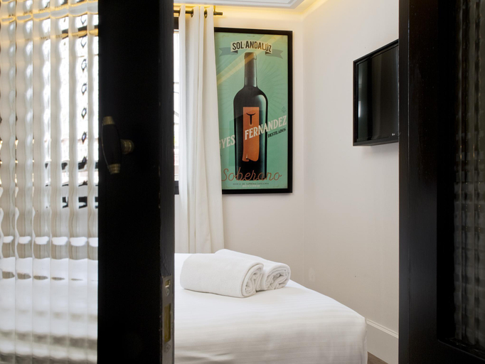Bedroom 3, Praktik Vinoteca, Barcelona