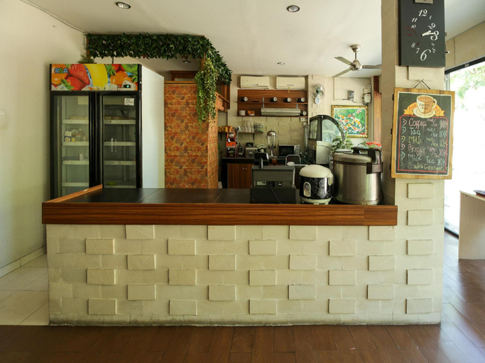 Food & Drinks 3, OYO 734 Tuban Torres Accomodation, Badung
