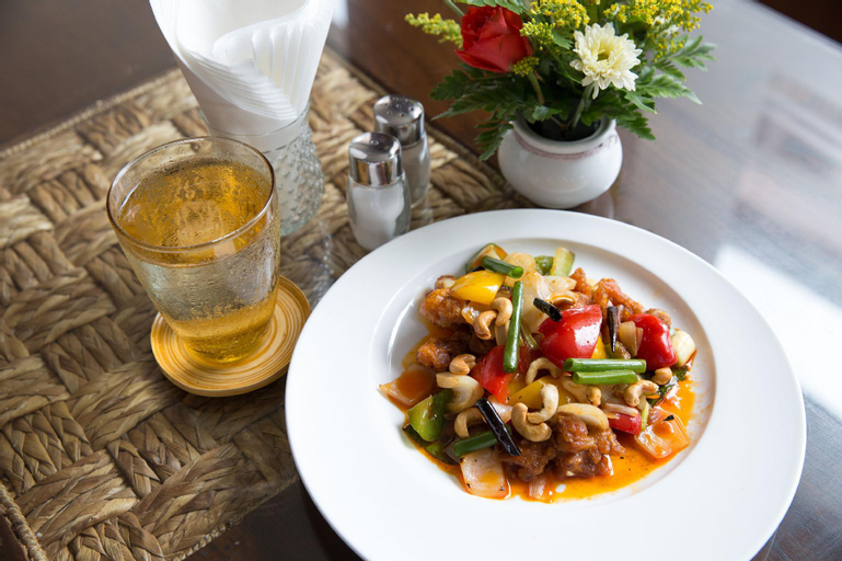 Food & Drinks 11
