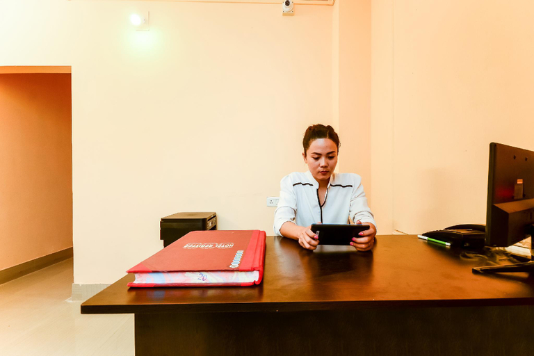 Reception 4, Hotel O Manmohan Enclave, Kamrup Metropolitan
