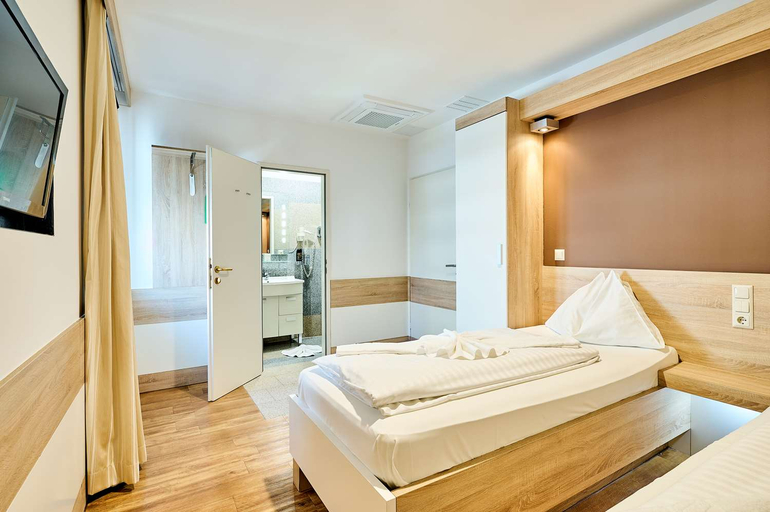 Bathroom 4, Best Western Hotel Strasser, Graz