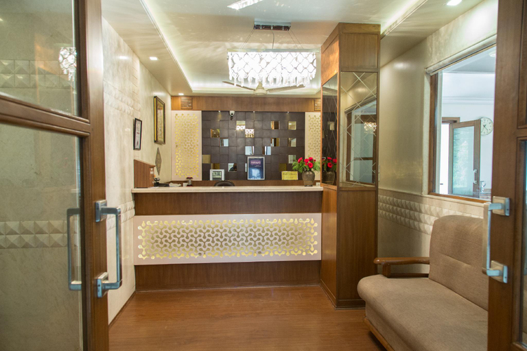 Bathroom 4, The Majestic Manor, Nagpur