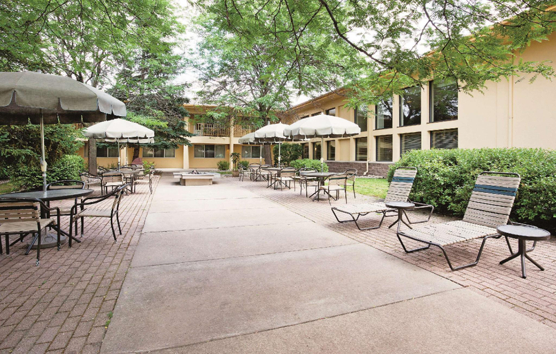 Food & Drinks 5, La Quinta Inn & Suites By Wyndham Appleton College, Outagamie
