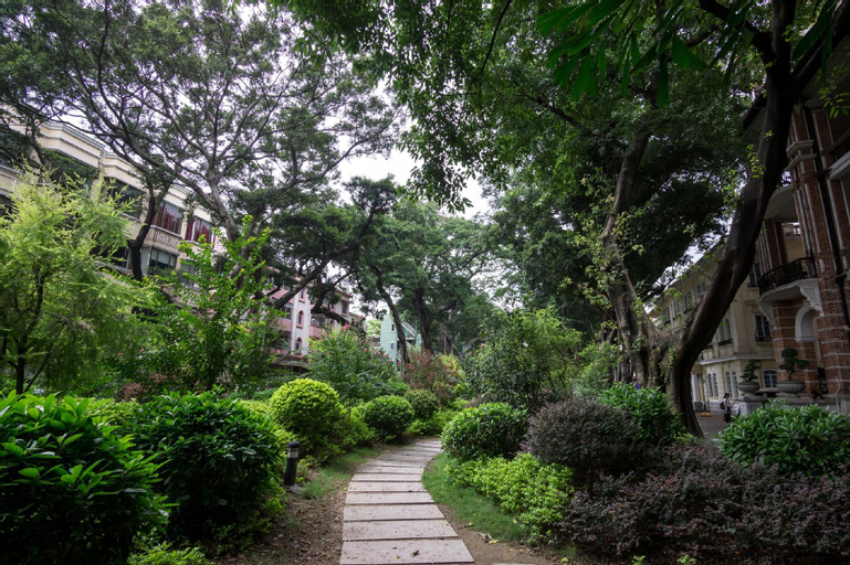Nearby Landmark 3, LN Residence Changdi-Canton Fair Free Shuttle Bus, Guangzhou