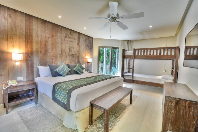 Bedroom, Sandos Caracol Nature Resort & Water Park All Inclusive, Cozumel