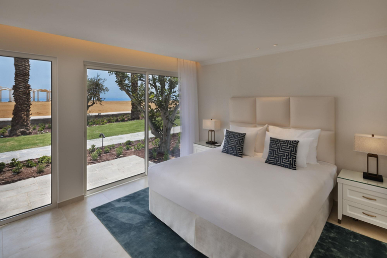 Bedroom 3, Milos Dead Sea